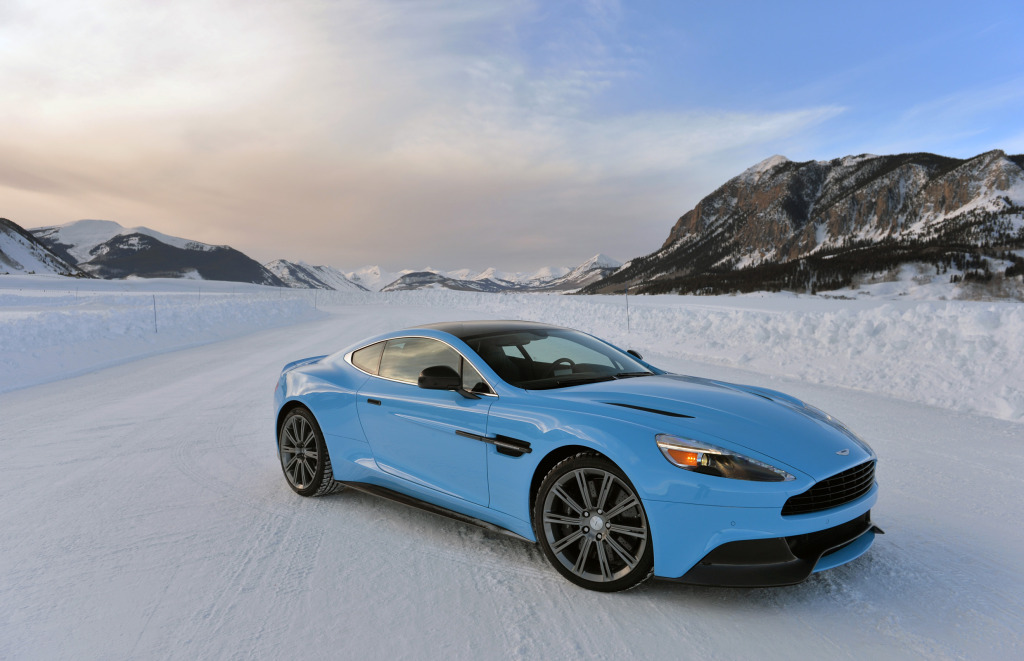 Aston Martin Vanquish.