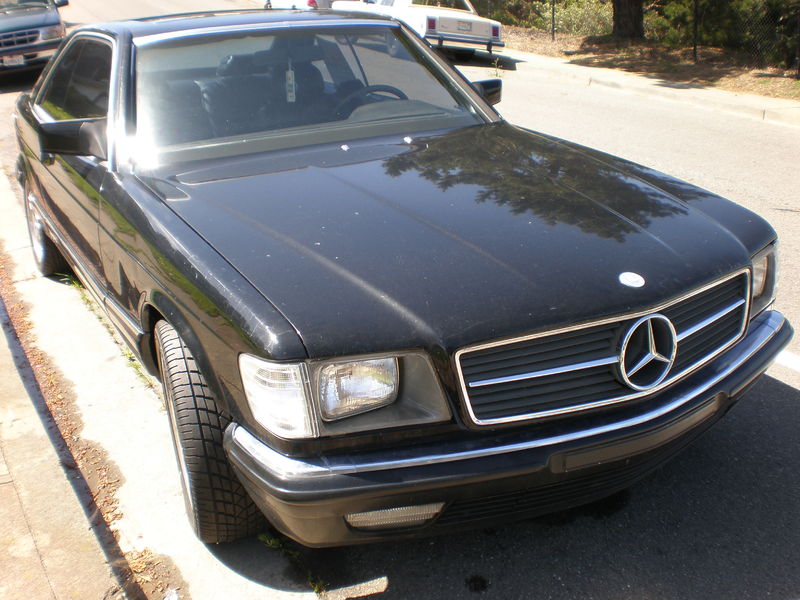 800px-1984_black_Mercedes_SEC_500_front